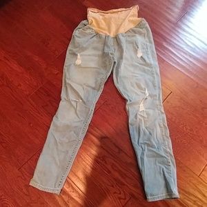 Distressed maternity jeans